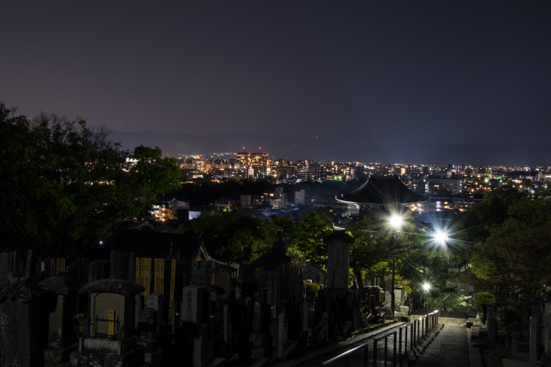 Night. Kyoto, Japan. By Elliot Mitchell.